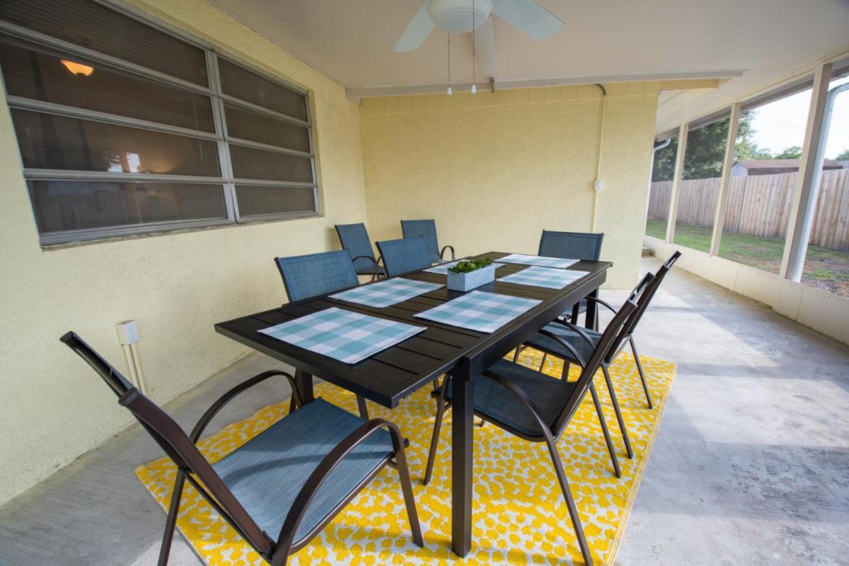 New York Avenue Rancher Sarasota Exterior photo